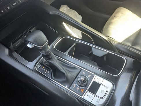 Used 2022 Kia Telluride LX image 22