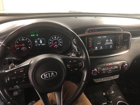 Used 2017 Kia Sorento EX AWD/4WD image 12