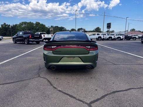 Used 2018 Dodge Charger R/T RWD image 4