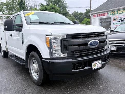 Used 2017 Ford F250 XL w/ Power Equipment Group RWD image 5