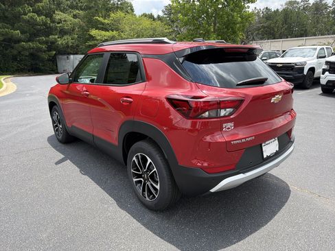 New 2026 Chevrolet TrailBlazer LT w/ LT Cold Weather Package FWD image 7