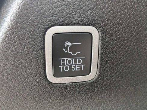 New 2027 Chrysler Pacifica Select FWD image 13