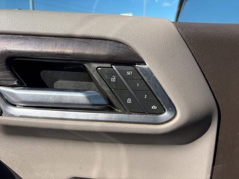 Used 2022 Chevrolet Silverado 1500 LTZ image 30