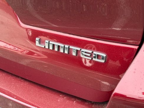 Used 2023 Jeep Grand Cherokee L Limited w/ Trailer Tow Group (B) AWD/4WD image 8