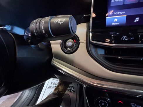 Used 2022 Jeep Compass Limited image 15