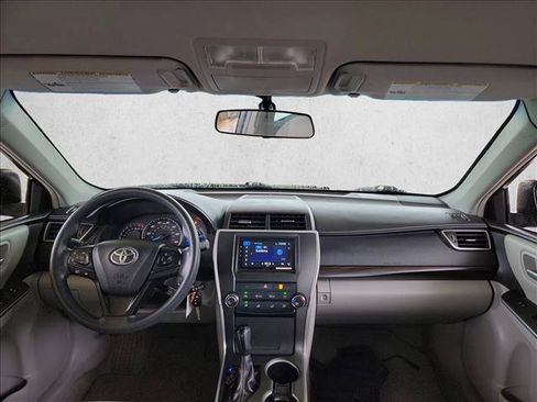 Used 2015 Toyota Camry LE FWD image 16