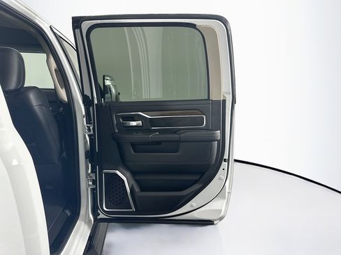 Used 2024 RAM 2500 Laramie image 31