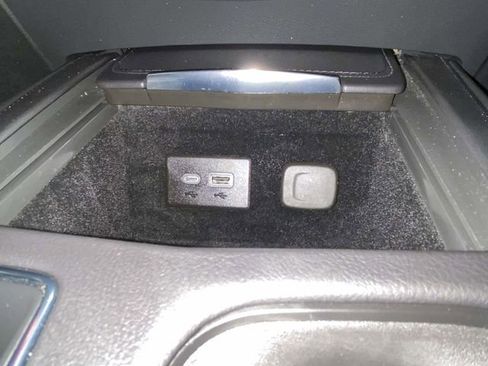 Used 2024 Cadillac XT4 Premium Luxury image 20