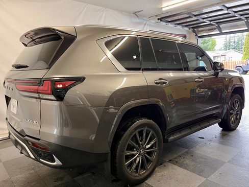 Used 2024 Lexus LX 600 F Sport image 5