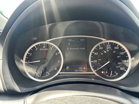 Used 2019 Nissan Sentra SV FWD image 3