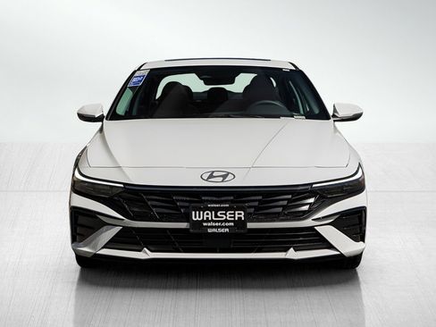 New 2026 Hyundai Elantra Limited FWD image 2