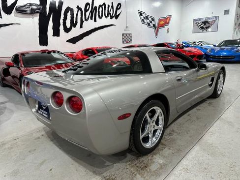 Used 2002 Chevrolet Corvette Coupe image 8
