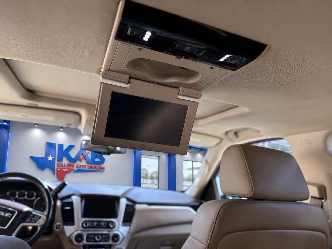 Used 2016 GMC Yukon XL SLT w/ Open Road Package RWD image 14