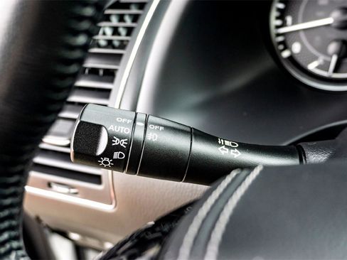 Used 2023 Nissan Armada Platinum w/ Captain's Chairs Package image 19