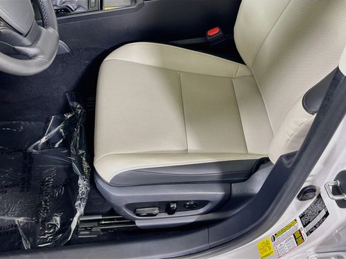 Used 2025 Lexus ES 350 w/ Premium Package FWD image 18