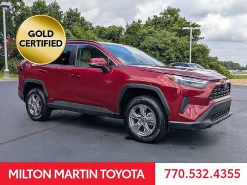 Used 2022 Toyota RAV4 XLE AWD/4WD image 2