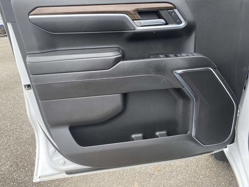 Used 2024 Chevrolet Silverado 1500 LT AWD/4WD image 13