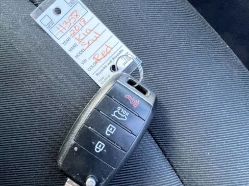 Used 2018 Kia Soul + FWD image 12