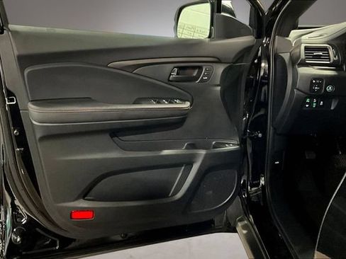 Used 2025 Honda Passport TrailSport image 20
