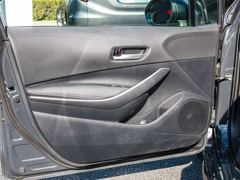 Used 2025 Toyota Corolla SE image 27