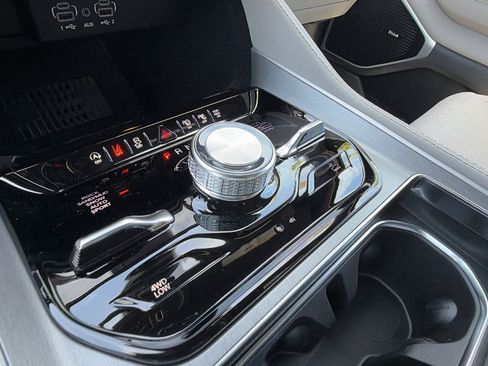 New 2026 Jeep Grand Wagoneer Limited AWD/4WD image 28