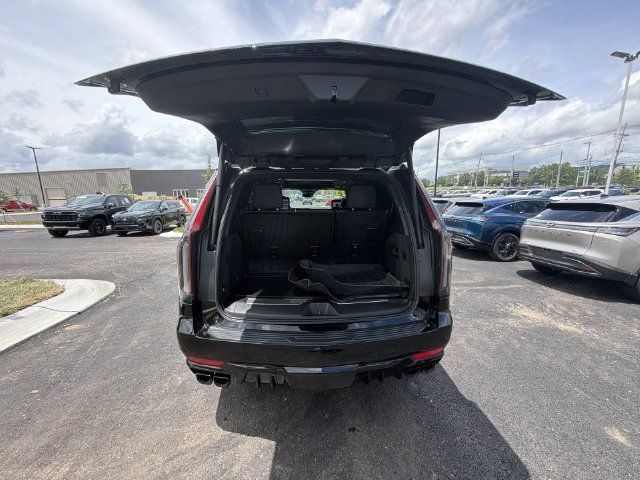 Used 2023 Cadillac Escalade V AWD/4WD image 26