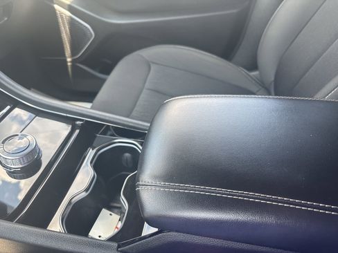 Used 2022 Jeep Grand Cherokee L Laredo w/ Luxury Tech Group I image 36