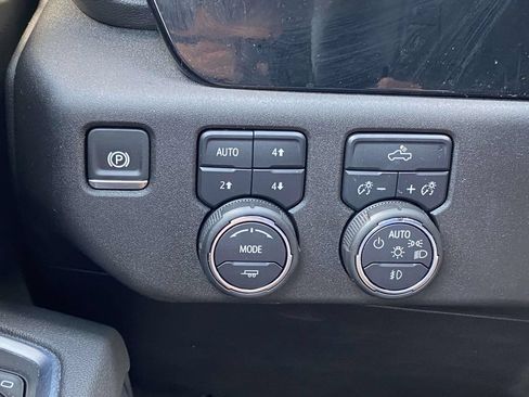 Used 2025 Chevrolet Silverado 1500 RST AWD/4WD image 34