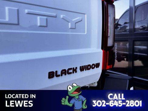 Used 2022 Ford F250 Lariat w/ Black Appearance Package image 8