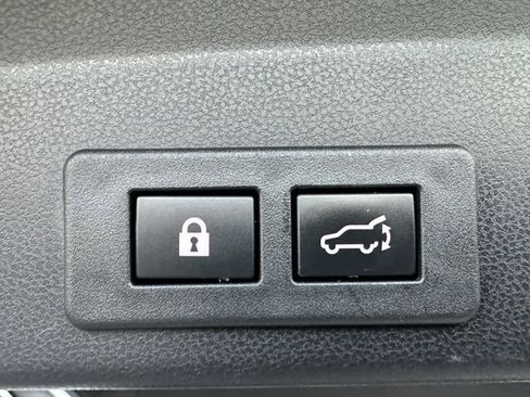 Used 2023 Subaru Ascent Limited w/ Technology Package image 26