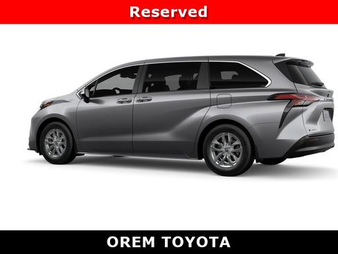 New 2026 Toyota Sienna LE AWD/4WD image 2