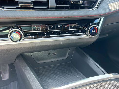 Used 2026 Chevrolet Equinox RS w/ Safety and Technology Package image 25