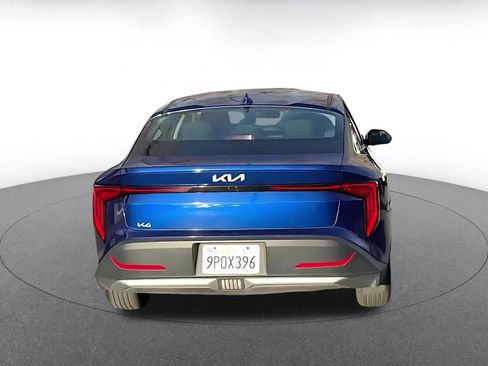 Used 2025 Kia K4 LXS image 15