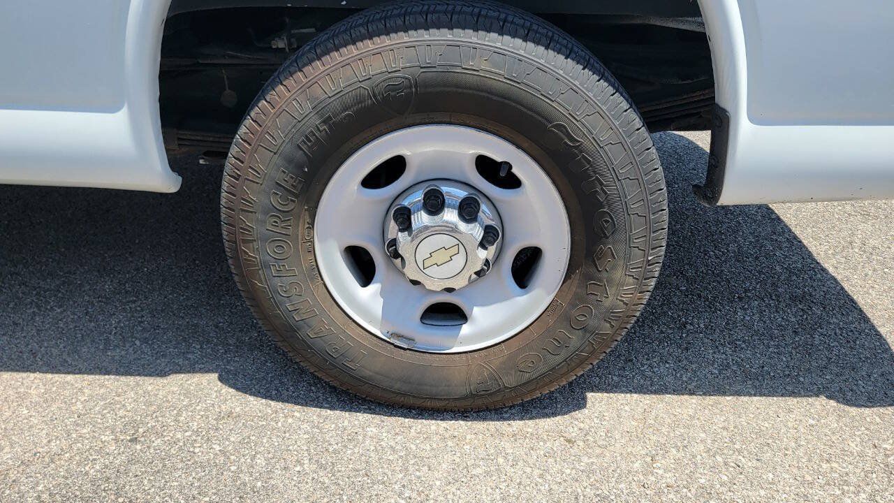 Used 2014 Chevrolet Express 3500 Extended RWD image 32