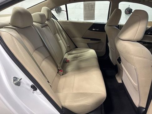 Used 2016 Honda Accord EX image 17