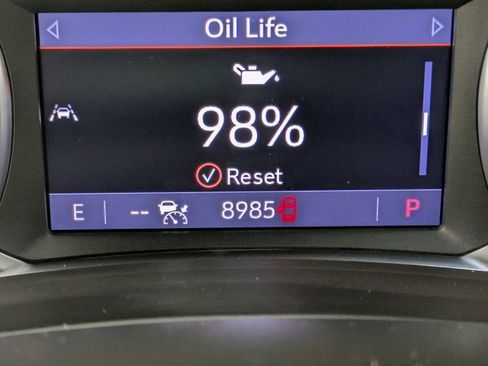 Used 2023 GMC Terrain SLT w/ Tech Package image 16