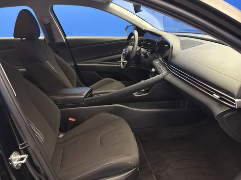 Used 2023 Hyundai Elantra SEL w/ Convenience Package FWD image 23