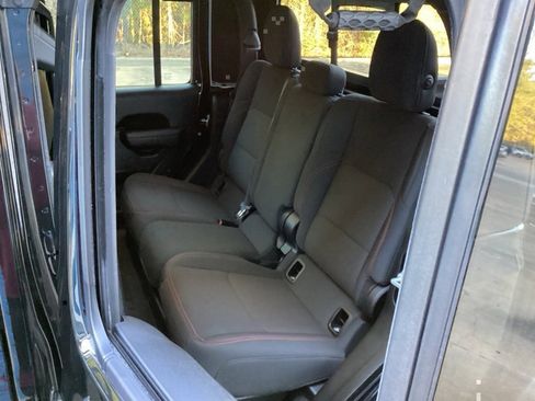 Used 2023 Jeep Gladiator Rubicon w/ LED Lighting Group image 34