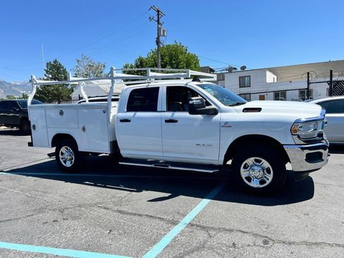 Used 2024 RAM 3500 Tradesman w/ Chrome Appearance Group AWD/4WD image 27