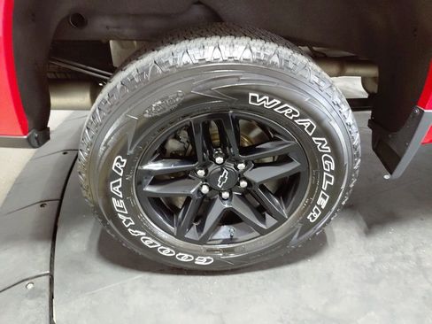 Used 2021 Chevrolet Silverado 1500 LT Trail Boss w/ Bed Protection Package image 35