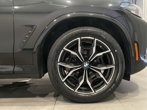 Used 2024 BMW X4 xDrive30i w/ M Sport Package AWD/4WD image 10