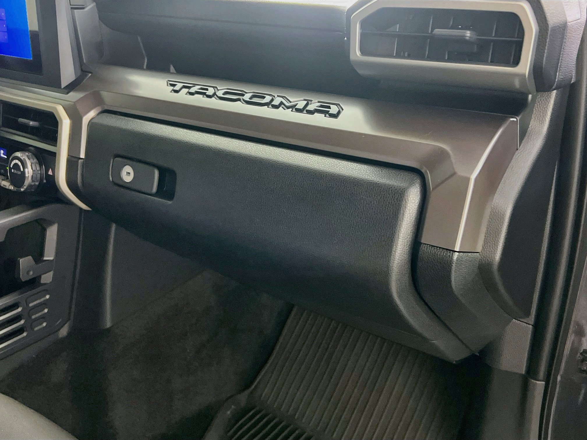 Used 2024 Toyota Tacoma SR5 RWD image 34