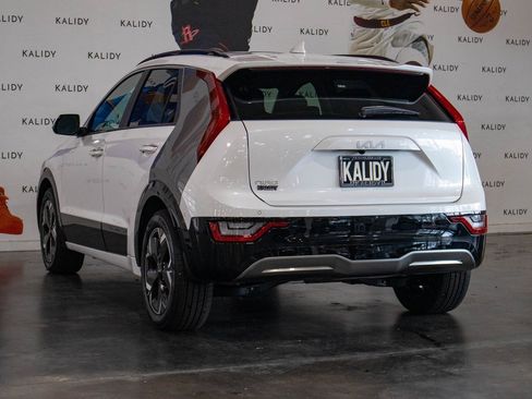 New 2023 Kia Niro Wave image 23