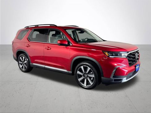 New 2025 Honda Pilot Touring image 4
