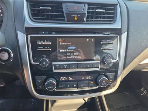 Used 2018 Nissan Altima 2.5 SV FWD image 14