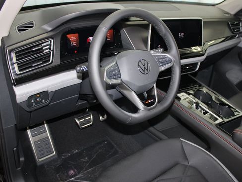 New 2026 Volkswagen Atlas Peak Edition AWD/4WD image 4