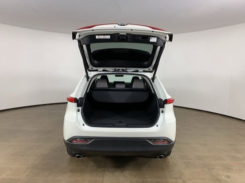 Used 2021 Toyota Venza LE image 29