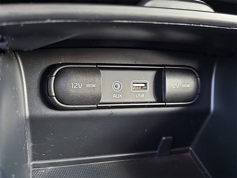 Used 2020 Kia Sorento LX w/ LX I4 Convenience Package image 25