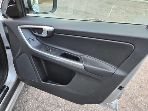 Used 2015 Volvo XC60 T5 Premier image 34