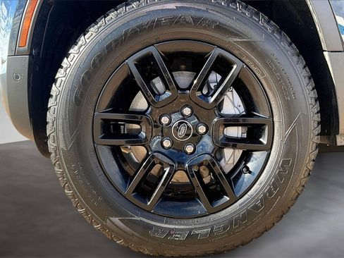 Certified 2025 Land Rover Defender 90 S image 8